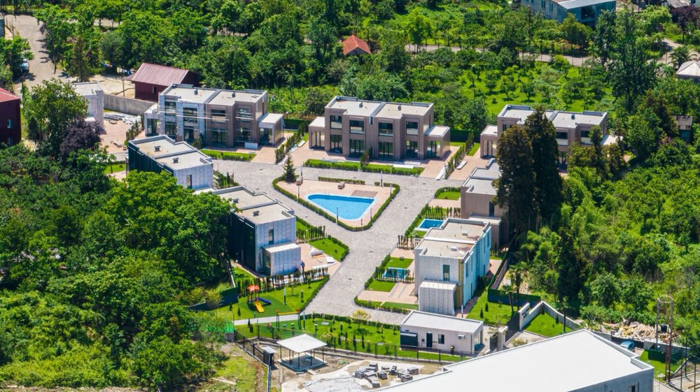 Продается вилла на первой линии моря в закрытом охраняемом комплексе — Wyszukiwarka nieruchomości od deweloperów i właścicieli GEOLN.GE. Zdjęcie 1