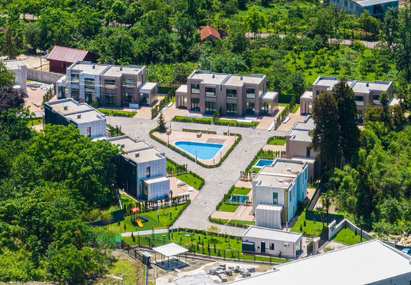 Продается вилла на первой линии моря в закрытом охраняемом комплексе